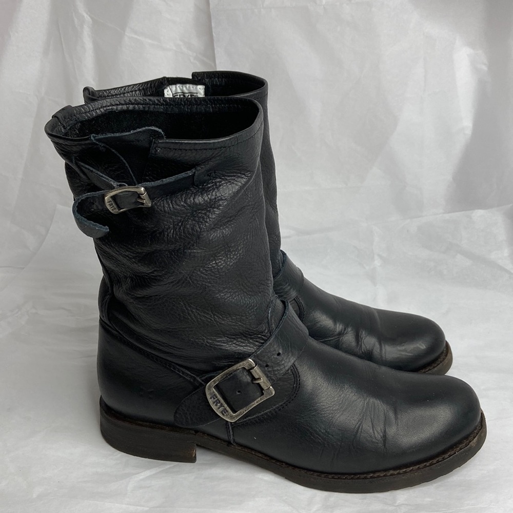 FRYE size 9 black leather Moto boots excellent gently used condition 1” heel